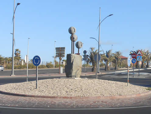 3 Kugeln aus Stein auf Fuerteventura