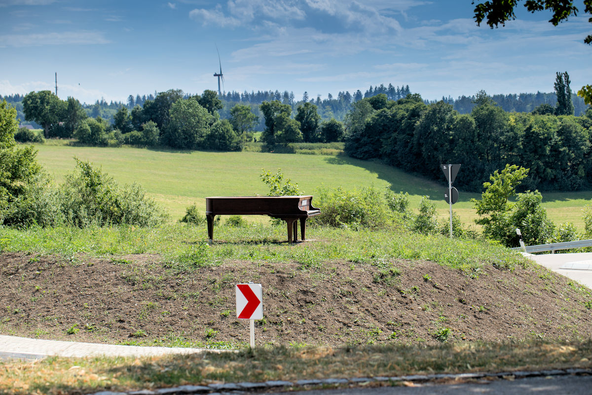 Kapfenburger Straße - Härtsfeldstraße bei der Kapfenburg zwischen Hülen und Lauchheim