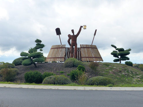 Kunst im Kreisverkehr in Schaafheimer Straße - Großostheimer Straße in Großostheim