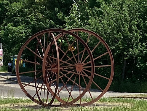 Kunst im Kreisverkehr in Trossingen