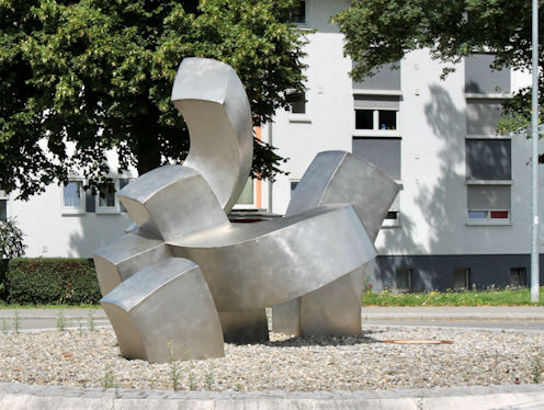Kunst im Kreisverkehr in Tuttlingen KLS Martin Platz - Carl-Zeiss-Straße - Ludwigstaler Str.