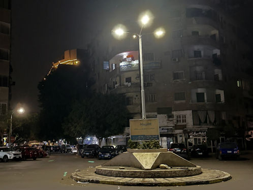 Kreiselkunstwerk in Soliman Gawhar - Al Sad Al Aali - El-Qady Abou Saif - Abd Al Halim Amer - Soliman Gawhar Square in Kairo 