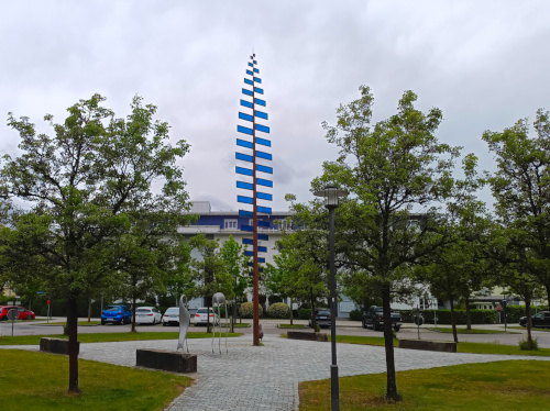 Kunst im Kreisverkehr in Tassilostraße - Gramanstraße - Neithardtstraße - Annelies-Kupper-Allee in Haar bei München