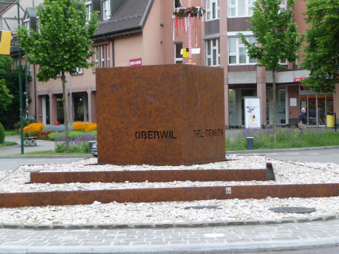 Kreiselkunstwerk in Löwenplatz in Therwil 