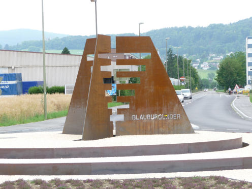 Kreiselkunstwerk in Arlesheimerstr - Pfeffingerring in Aesch 