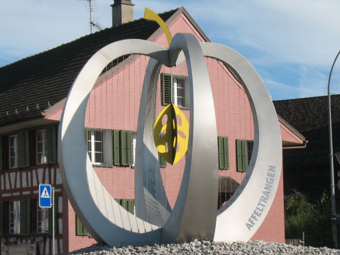 Kreiselkunstwerk in Lommiserstrasse - Bahnhofstrasse - Märwilerstrasse - Hauptstrasse  in Affeltrangen  