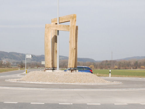Kreiselkunstwerk in Steinach -Strickfeld -Aarestrasse - Bruggerstrasse in Schinznach Dorf  