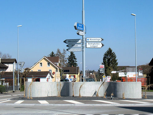 Kreiselkunstwerk in Hauptstrasse - Alterswilerstrasse - Oberhoferstrasse in Siegershausen 