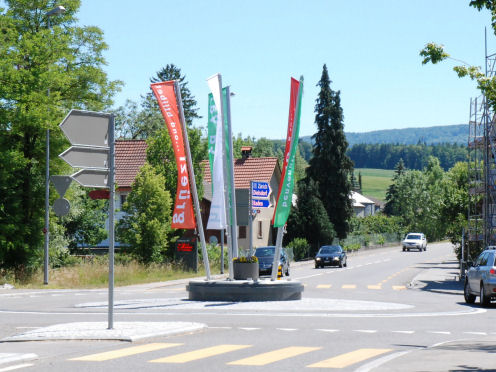 Kreiselkunstwerk in Surbtalstrasse - Vogelsangstrasse - Freienwilstrasse in Lengnau 