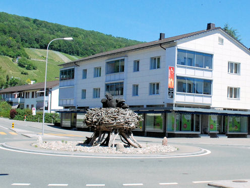 Kreiselkunstwerk in Landstrasse - Staffelstrasse in Wettingen 