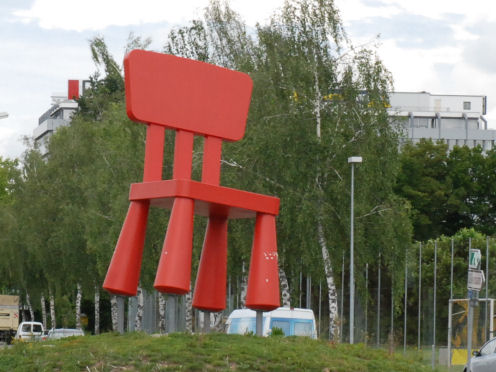 Kreiselkunstwerk in Industriestrasse - Zentrumsstrasse - Sandächerstrasse in Spreitenbach 