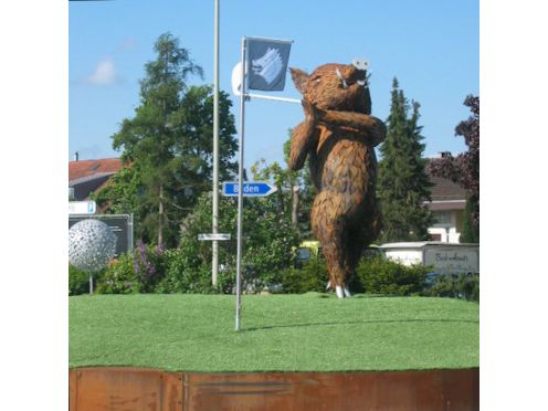 Kreiselkunstwerk in Landstrasse - Boppelsenstrasse in Otelfingen  