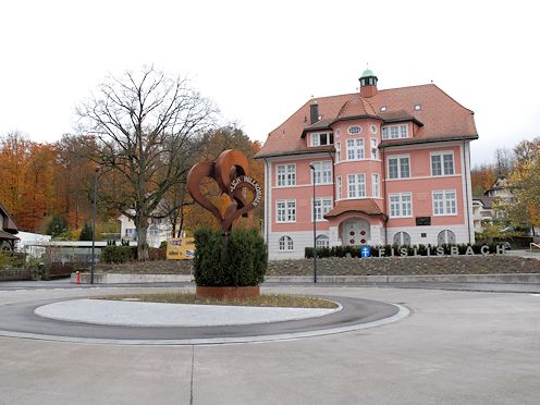 Kreiselkunstwerk in Badenerstr -Birmenstorferstr in Fislisbach 