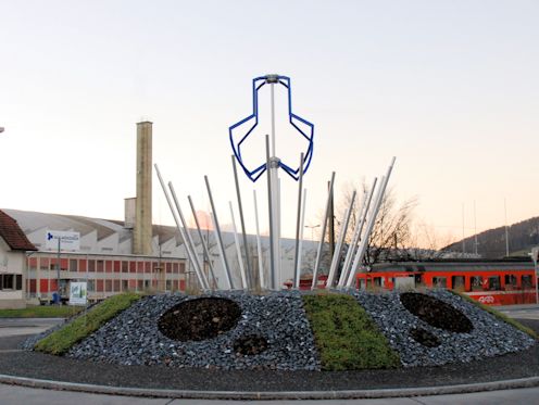 Kreiselkunstwerk in Aarauerstrasse - Mühlenstrasse in Reinach  