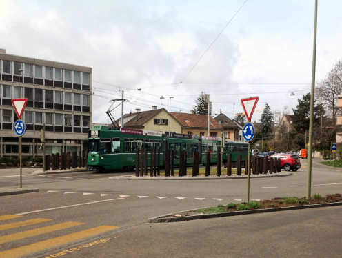 Kreiselkunstwerk in Grubenring - Baslerstrasse in Allschwil 