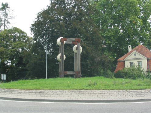 Kreiselkunstwerk in Strasse unbekannt 