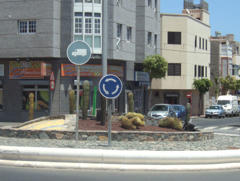 Kreiselkunstwerk in unbekannte Strasse und Ort in Gran Canaria 