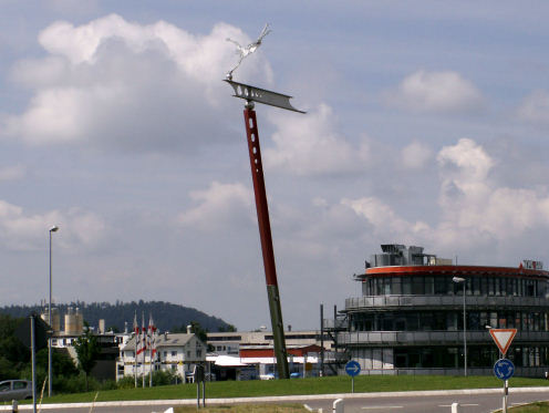 Kreiselkunstwerk in Riedbrunnenstr. (K 1077) in Gärtringen 