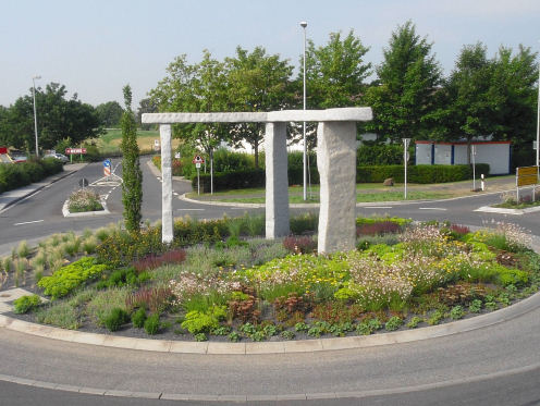 Kreiselkunstwerk in Höchster Straße in Liederbach 