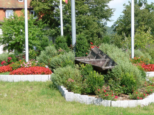 Kreiselkunstwerk in Laufenpark - Rheinuferweg - Stadtweg in Laufenburg 