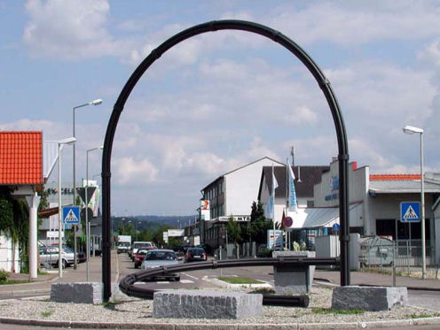 Kreiselkunstwerk in Salacher Str. - Uferstraße - Leibnizstraße in Eislingen 