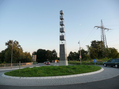 Kreiselkunstwerk in Baslerstrasse in Weil am Rhein 