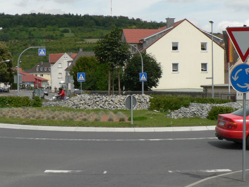 Kreiselkunstwerk in Schillerstraße - Mittlerer Graben - Boxberger Straße - Mühlwehrstraße in Bad Mergentheim 