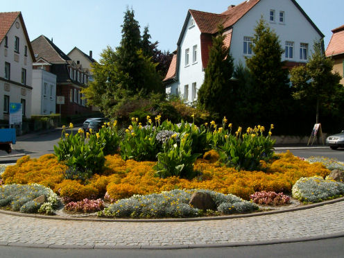 Kreiselkunstwerk in Ziegenhainer Straße Bahnhofstraße Konrad-Muth-Straße Ludwig-Mohr-Straße in Homberg 