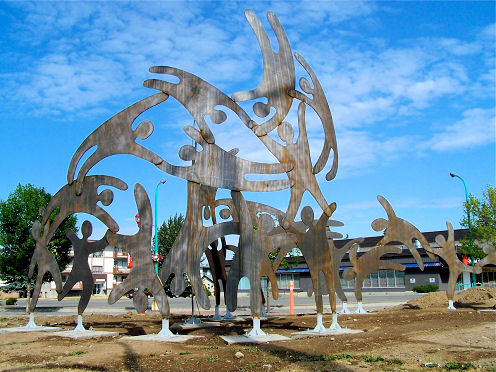 Kreiselkunstwerk in 20th avenue - Victoria street in Prince George,BC in Kanada 