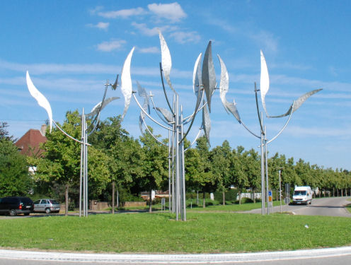 Kreiselkunstwerk in Bahnhofstraße - Bürgermeister-Willinger-Straße in Walldorf 