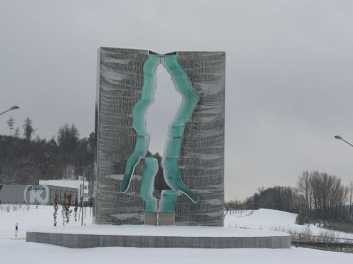 Kreiselkunstwerk in B31 - Seerheinstraße in Stockach 