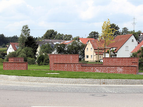 Kreiselkunstwerk in Fayencestraße - Im Bann in Ellwangen-Schrezheim 