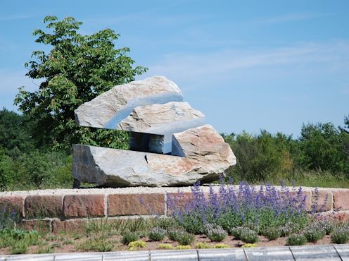 Kreiselkunstwerk in Vitrolles-Ring - Zillerring in Mörfelden-Walldorf 