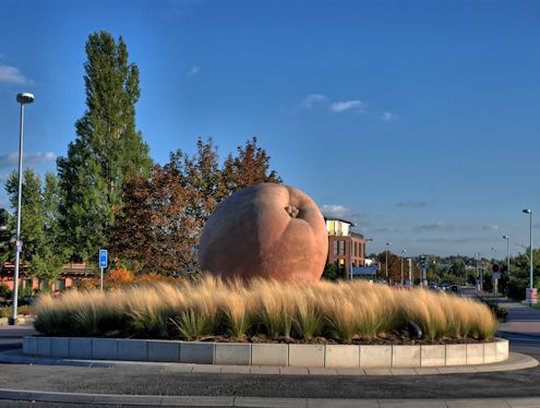 Kreiselkunstwerk in Konrad-Adenauer-Allee - Max-Planck-Straße in Ingelheim am Rhein 