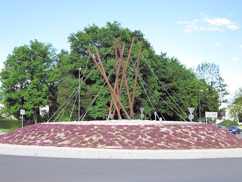 Kreiselkunstwerk in Münchner Straße - Landschaftsweg - Köbingerbergstraße in Wasserburg 