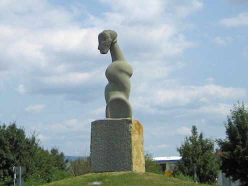Kreiselkunstwerk in Weldekreisel - Grenzhöfer Straße in Plankstadt 