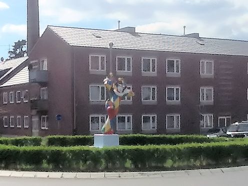 Kreiselkunstwerk in Bahnhofsplatz in Goch 