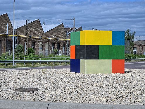Kreiselkunstwerk in Michael-Scherer-Str. - Roscheider Str. - Domänenstr. in Konz 