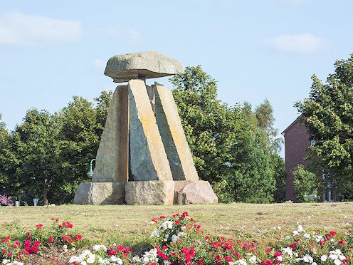 Kreiselkunstwerk in B203 - Hollerstraße in Büdelsdorf 