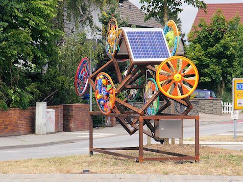 Kreiselkunstwerk in Gerauer Straße - Gärtnerweg - Dieselstr. in Mörfelden-Walldorf 