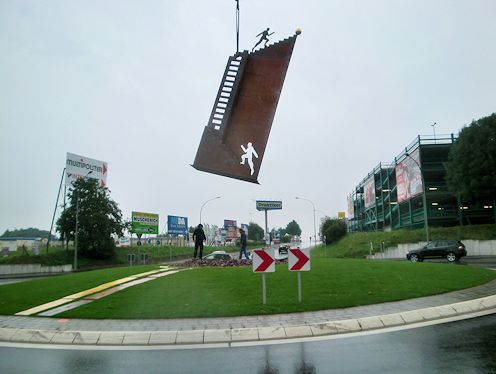 Kreiselkunstwerk in Kapellenfeldchen - Hauptstraße in Würselen 