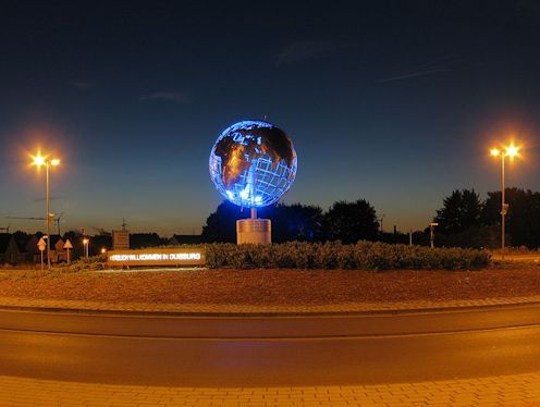 Kreiselkunstwerk in Düsseldorfer Landstraße - Johannes-Molzahn-Str. - Zur Sandmühle - nahe U-Bahnhof Kesselsberg in Duisburg-Huckingen  