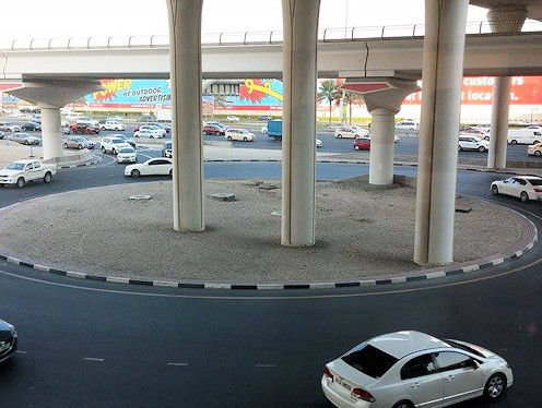 Kreiselkunstwerk in in Abu Dhabi 