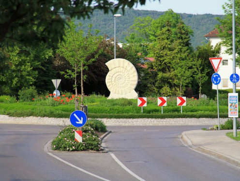 Kreiselkunstwerk in Nürnberger Straße - Bürgermeister-Döbler-Allee in Treuchtlingen 
