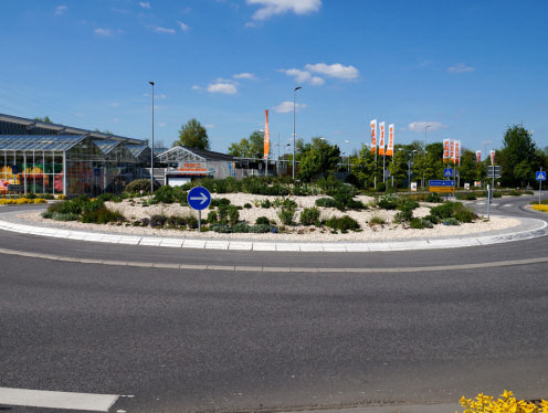 Bensheim (HE) Kunst im Kreisverkehr mit grosser Bi