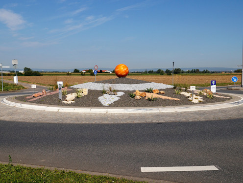 Kunst im Kreisverker in Backnang Annonaystrasse