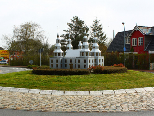 Kunst im Kreisverkehr in Tönning, Gardinger Chaussee – Herzog-Philipp-Allee – Johan-Adolf-Straße - Selckstraße