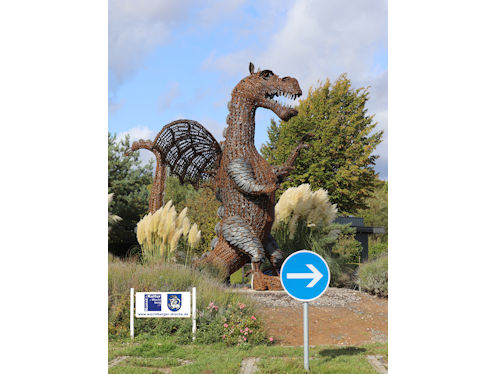 Kunst im Kreisverkehr in Wachtberg