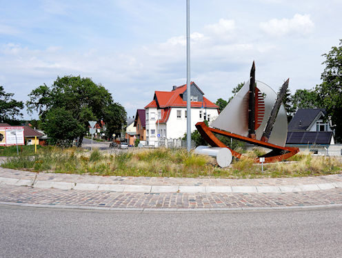 Kunst im Kreisverkehr in Schönebeck (Elbe), Ortsteil Grünewalde